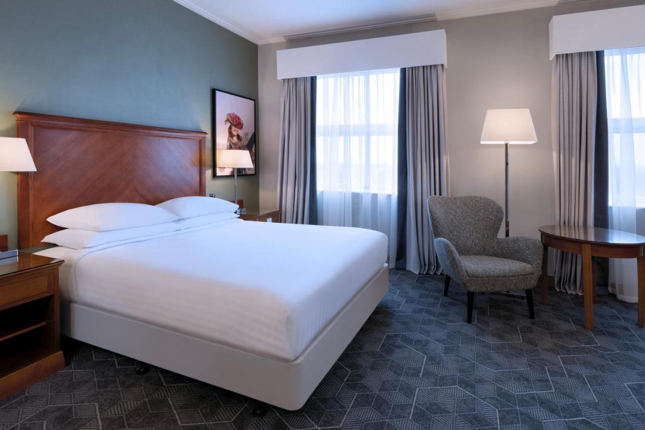 Delta Hotels By Marriott Bexleyheath Extérieur photo