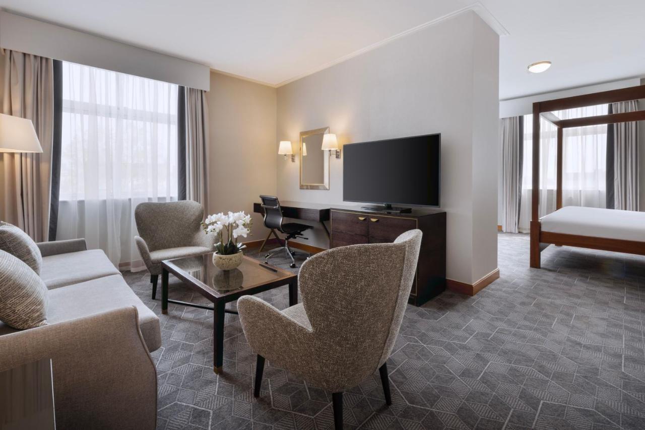 Delta Hotels By Marriott Bexleyheath Extérieur photo