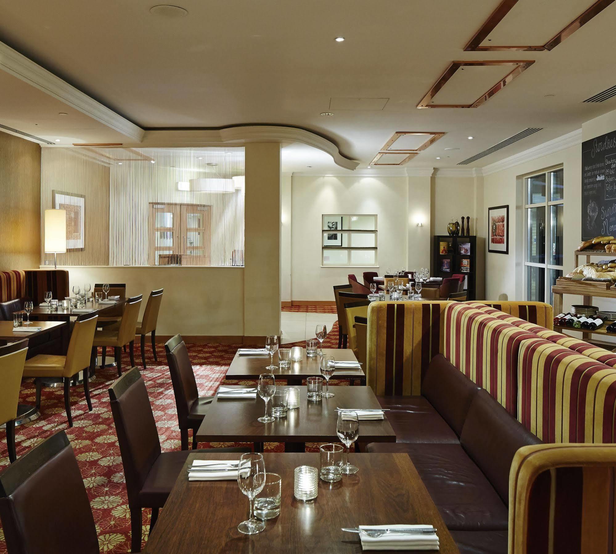 Delta Hotels By Marriott Bexleyheath Extérieur photo